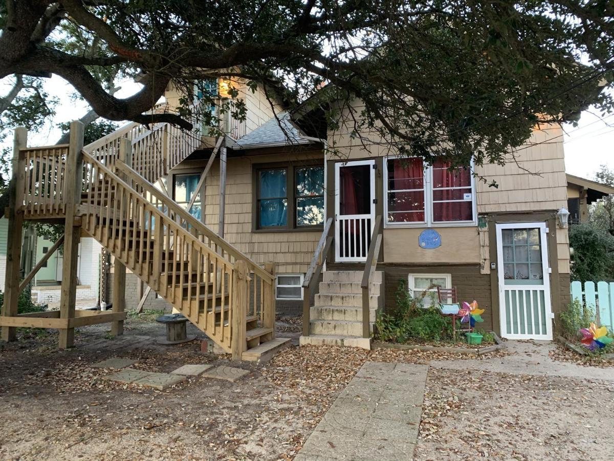 Rustic Rooftop Delight - Bay Front Apts Norfolk Exterior photo